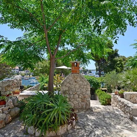 Milena 3* Hvar Town